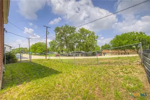 723 Woodcrest Cir, New Braunfels, TX 78130 - Photo 28