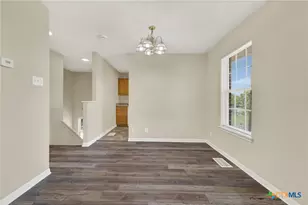 723 Woodcrest Cir, New Braunfels, TX 78130 - Photo 10