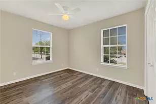 723 Woodcrest Cir, New Braunfels, TX 78130 - Photo 18
