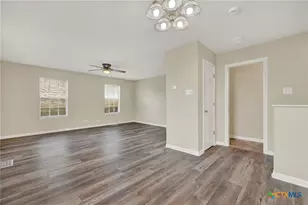 723 Woodcrest Cir, New Braunfels, TX 78130 - Photo 12