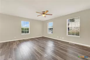723 Woodcrest Cir, New Braunfels, TX 78130 - Photo 14