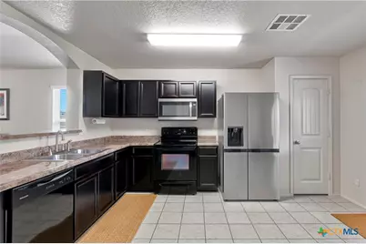 1437 Birmingham Drive, Seguin, TX 78155 - Photo 10