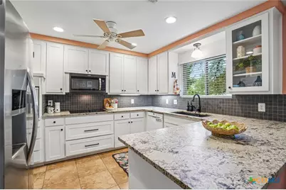 714 Oakwood Boulevard, New Braunfels, TX 78130 - Photo 16