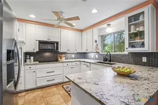 714 Oakwood Blvd, New Braunfels, TX 78130 - Photo 16