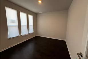 101 Tripoli Cv, Liberty Hill, TX 78642 - Photo 4