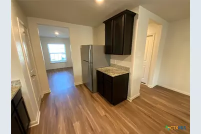 1024 Riverdale Cove, Jarrell, TX 76537 - Photo 6