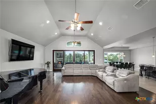 1344 Bordeaux Ln, New Braunfels, TX 78132 - Photo 6