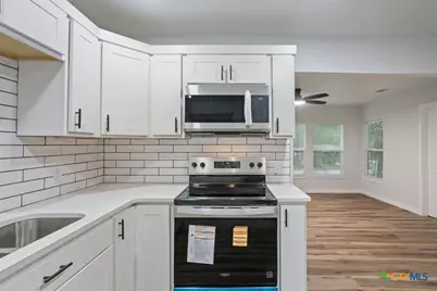 1412 E Avenue D, Temple, TX 76501 - Photo 10