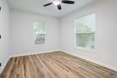 1412 E Avenue D, Temple, TX 76501 - Photo 14
