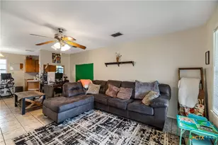 123 & 125 6th St, Vanderbilt, TX 77991 - Photo 12