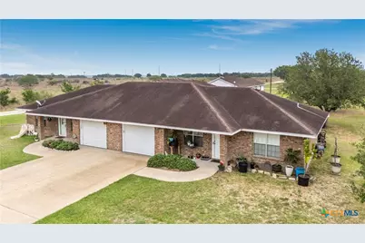 123 & 125 6th Street, Vanderbilt, TX 77991 - Photo 2