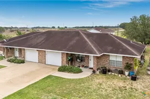 123 & 125 6th St, Vanderbilt, TX 77991 - Photo 2