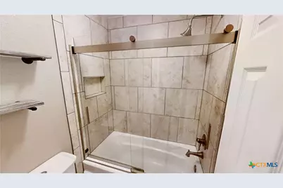 8 E Shawnee Lane, Belton, TX 76513 - Photo 12
