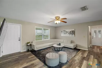 394 Navidad, Vanderbilt, TX 77991 - Photo 4