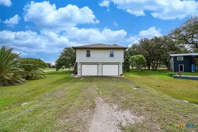225 Swallow Drive, Palacios, TX 77465 - Photo 2