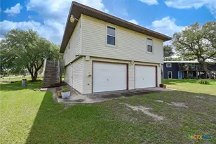 225 Swallow Dr, Palacios, TX 77465 - Photo 6