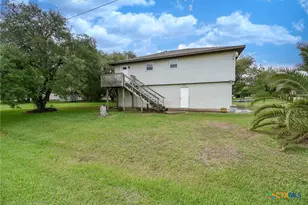225 Swallow Dr, Palacios, TX 77465 - Photo 4