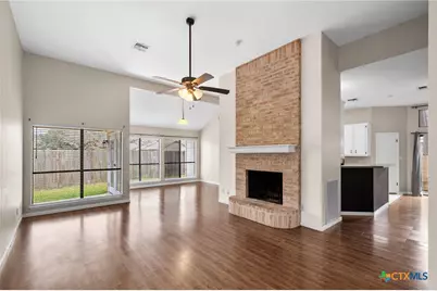 201 Amhurst Street, Victoria, TX 77904 - Photo 4