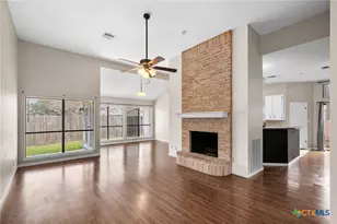 201 Amhurst St, Victoria, TX 77904 - Photo 4
