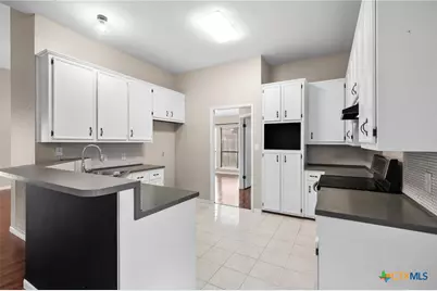 201 Amhurst Street, Victoria, TX 77904 - Photo 10