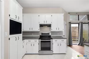 201 Amhurst St, Victoria, TX 77904 - Photo 12