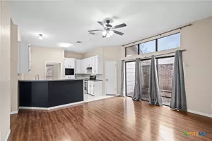 201 Amhurst St, Victoria, TX 77904 - Photo 8