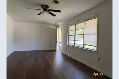 1102 N Houston, Cameron, TX 76520 - Photo 4