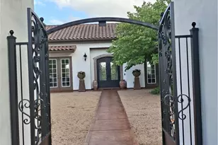 230 Dry Bear Creek, New Braunfels, TX 78132 - Photo 4