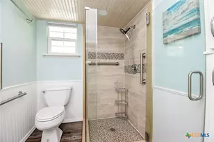 1678 Bayview Dr, Palacios, TX 77465 - Photo 26