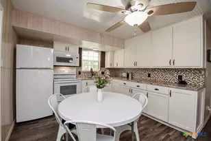 1678 Bayview Dr, Palacios, TX 77465 - Photo 16