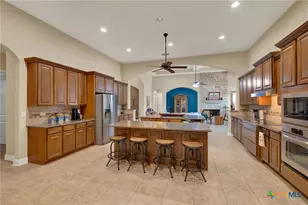 5684 Copper Creek, New Braunfels, TX 78132 - Photo 12