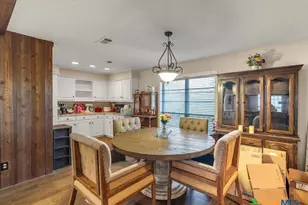 906 Mead Rd, Victoria, TX 77904 - Photo 14