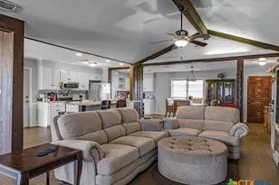 906 Mead Rd, Victoria, TX 77904 - Photo 18