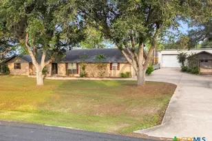 906 Mead Rd, Victoria, TX 77904 - Photo 30