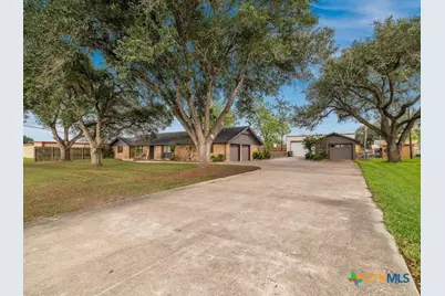 906 Mead Road, Victoria, TX 77904 - Photo 1