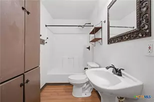 303 N Milam St, Rogers, TX 76569 - Photo 12
