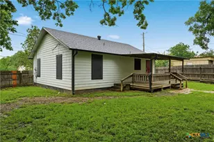303 N Milam St, Rogers, TX 76569 - Photo 16