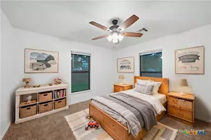 303 N Milam St, Rogers, TX 76569 - Photo 14