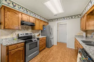 232 Thompson Cir, Lorena, TX 76655 - Photo 16