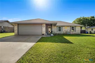 232 Thompson Cir, Lorena, TX 76655 - Photo 2