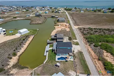 792 County Road 306 Road, Port Lavaca, TX 77979 - Photo 16