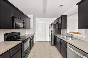1320 Travis Cir, Copperas Cove, TX 76522 - Photo 10