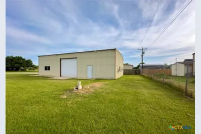 207 Park Lane, Victoria, TX 77904 - Photo 8