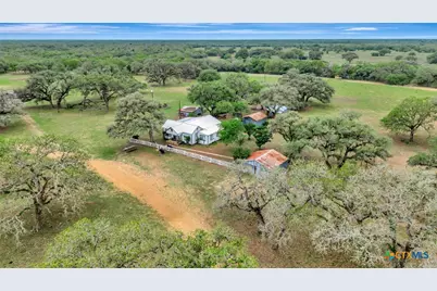 16297 State Highway 111, Yoakum, TX 77995 - Photo 22