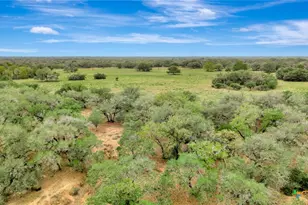 16297 State Hwy 111, Yoakum, TX 77995 - Photo 18