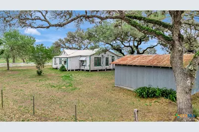 16297 State Highway 111, Yoakum, TX 77995 - Photo 20