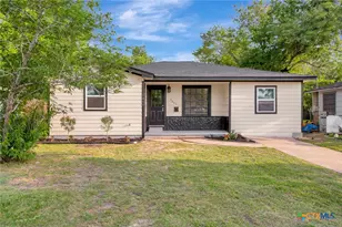 2005 Navidad St, Victoria, TX 77901 - Photo 2