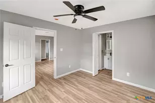 2005 Navidad St, Victoria, TX 77901 - Photo 18