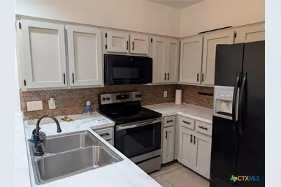 1221 W Hopkins Street #13, San Marcos, TX 78666 - Photo 2