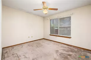 233 Hilltop Dr, Seguin, TX 78155 - Photo 14